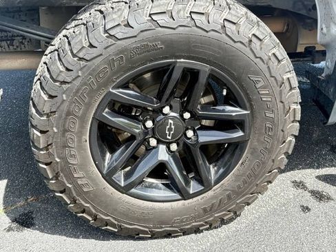 Used 2020 Chevrolet Silverado 1500 LT Trail Boss AWD/4WD image 30