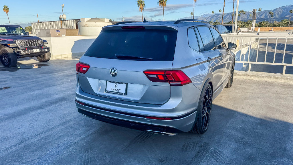 Used 2021 Volkswagen Tiguan SE R-Line FWD image 9