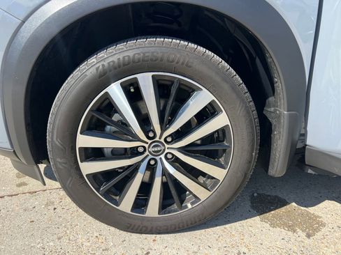 Certified 2024 Nissan Pathfinder Platinum w/ Cargo Package image 31