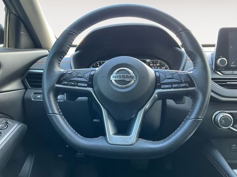 Used 2021 Nissan Altima 2.5 SR w/ SR Premium Package FWD image 12