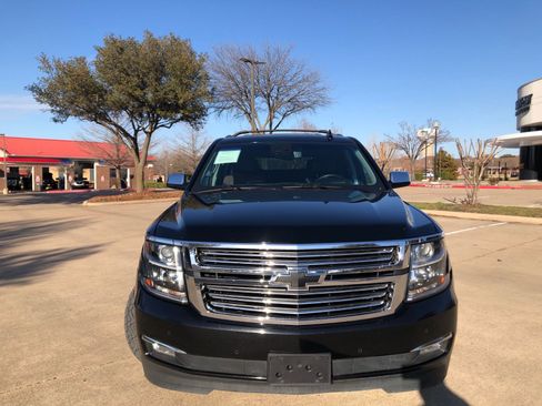 Used 2019 Chevrolet Tahoe Premier w/ Premier Plus Edition image 3