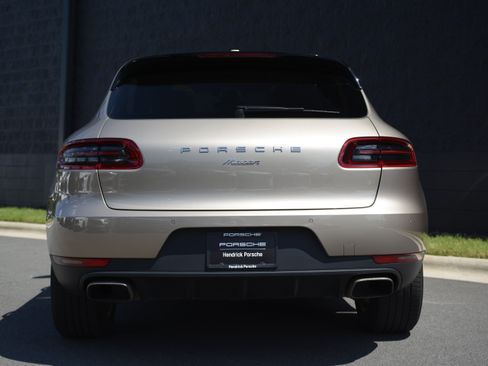 Certified 2018 Porsche Macan AWD/4WD image 49