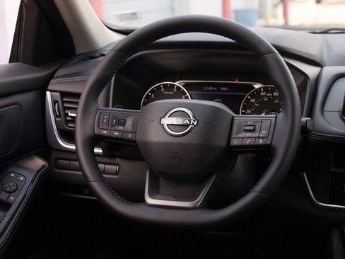 Certified 2025 Nissan Rogue SV AWD/4WD image 25