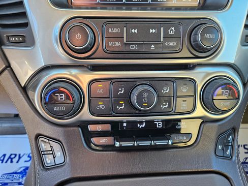 Used 2020 Chevrolet Suburban Premier image 24