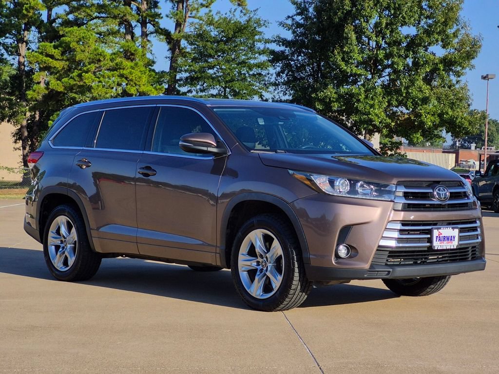 Used 2019 Toyota Highlander Limited FWD image 3
