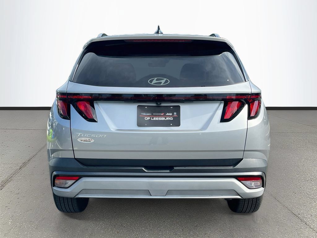 Used 2025 Hyundai Tucson SEL FWD image 6