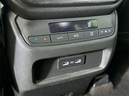 Certified 2023 Honda Pilot Touring image 32