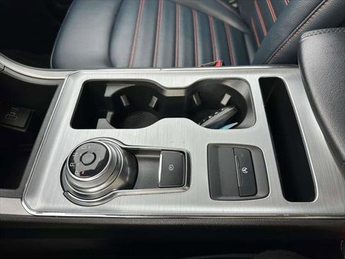 Used 2022 Ford Edge SEL w/ Sport Appearance Package image 29