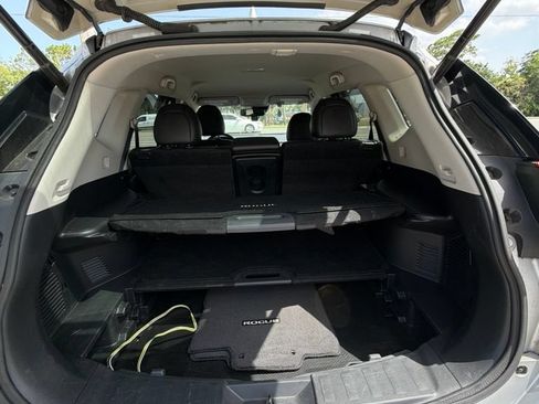Used 2018 Nissan Rogue SL FWD image 14