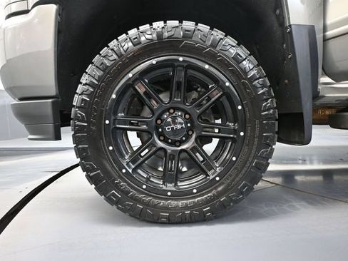 Used 2017 Chevrolet Silverado 1500 LT w/ All Star Edition AWD/4WD image 20