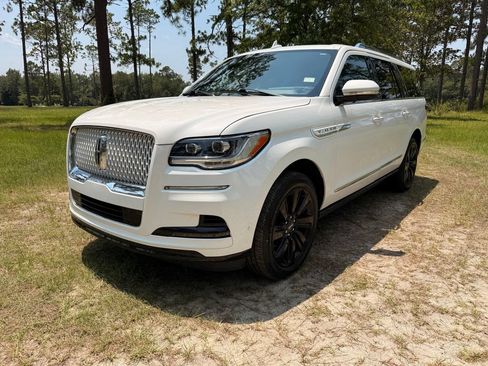 Used 2023 Lincoln Navigator L Reserve w/ Equipment Group 201A AWD/4WD image 1
