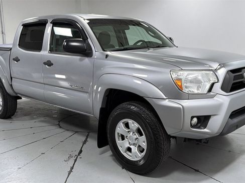 Used 2015 Toyota Tacoma 4x4 Double Cab image 3