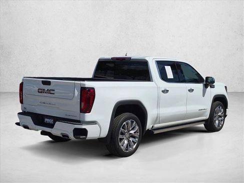 Used 2024 GMC Sierra 1500 Denali AWD/4WD image 4