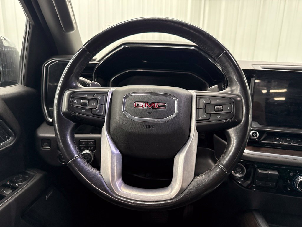 Used 2022 GMC Sierra 1500 SLT RWD image 18