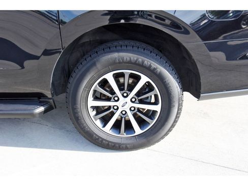 Used 2019 Ford Expedition Max XLT image 30