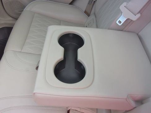 Used 2023 Buick Envision Avenir FWD image 30