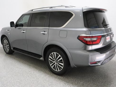 Used 2021 Nissan Armada SL w/ Captain's Chairs Package RWD image 9