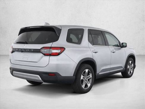 Used 2023 Honda Pilot EX-L image 7