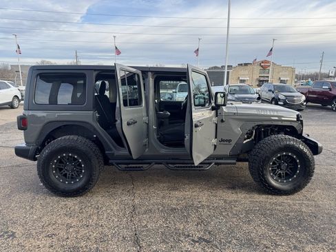 Used 2020 Jeep Wrangler Unlimited Sport image 8