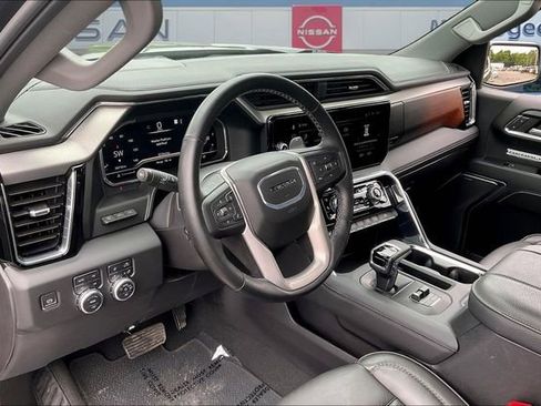 Used 2024 GMC Sierra 1500 Denali w/ Technology Package AWD/4WD image 18