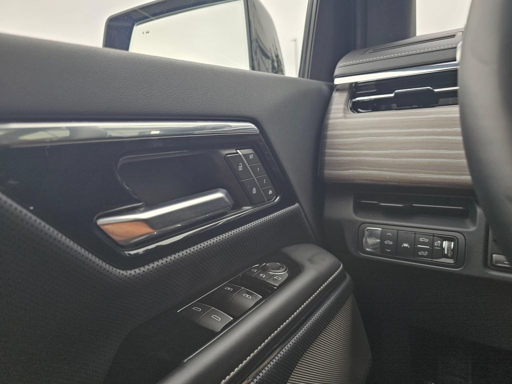 Used 2026 GMC Sierra EV Denali AWD/4WD image 32