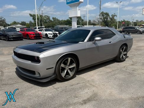 Used 2017 Dodge Challenger R/T RWD image 3