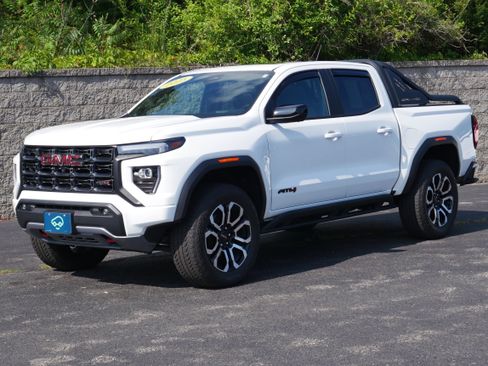 Used 2025 GMC Canyon AT4 w/ Nightfall Edition AWD/4WD image 1