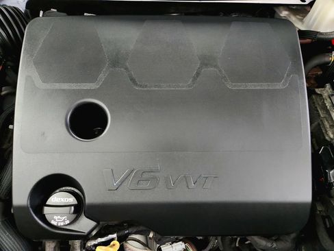 Used 2019 Chevrolet Traverse LT w/ LPO, Floor Liner Package AWD/4WD image 34