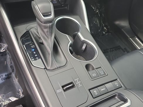 Used 2022 Toyota Highlander XLE FWD image 15