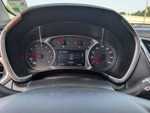 Used 2019 Chevrolet Equinox LT FWD image 25