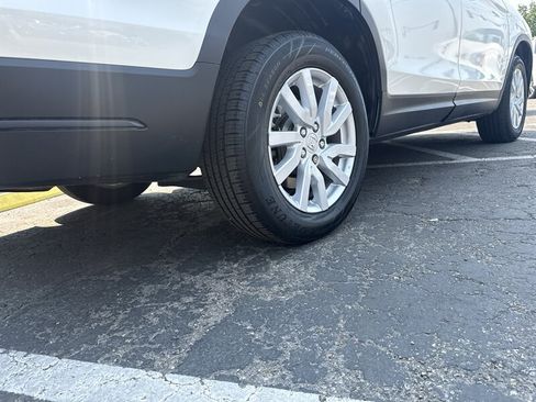 Used 2019 Honda Pilot LX image 5