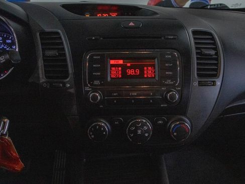 Used 2014 Kia Forte LX w/ Popular Package image 4