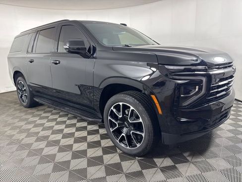 Used 2025 Chevrolet Suburban RST w/ Comfort Package image 1