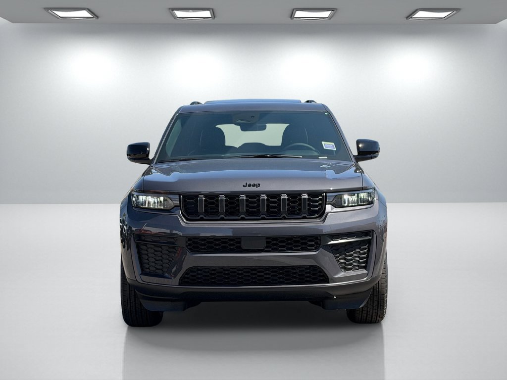 New 2026 Jeep Grand Cherokee Altitude RWD image 9