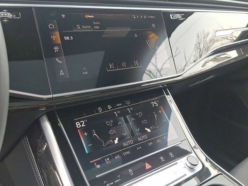 Certified 2025 Audi Q7 3.0T Premium Plus AWD/4WD image 14