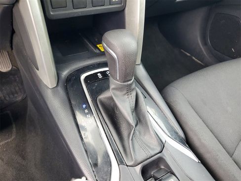 Used 2022 Toyota Corolla Cross LE image 23