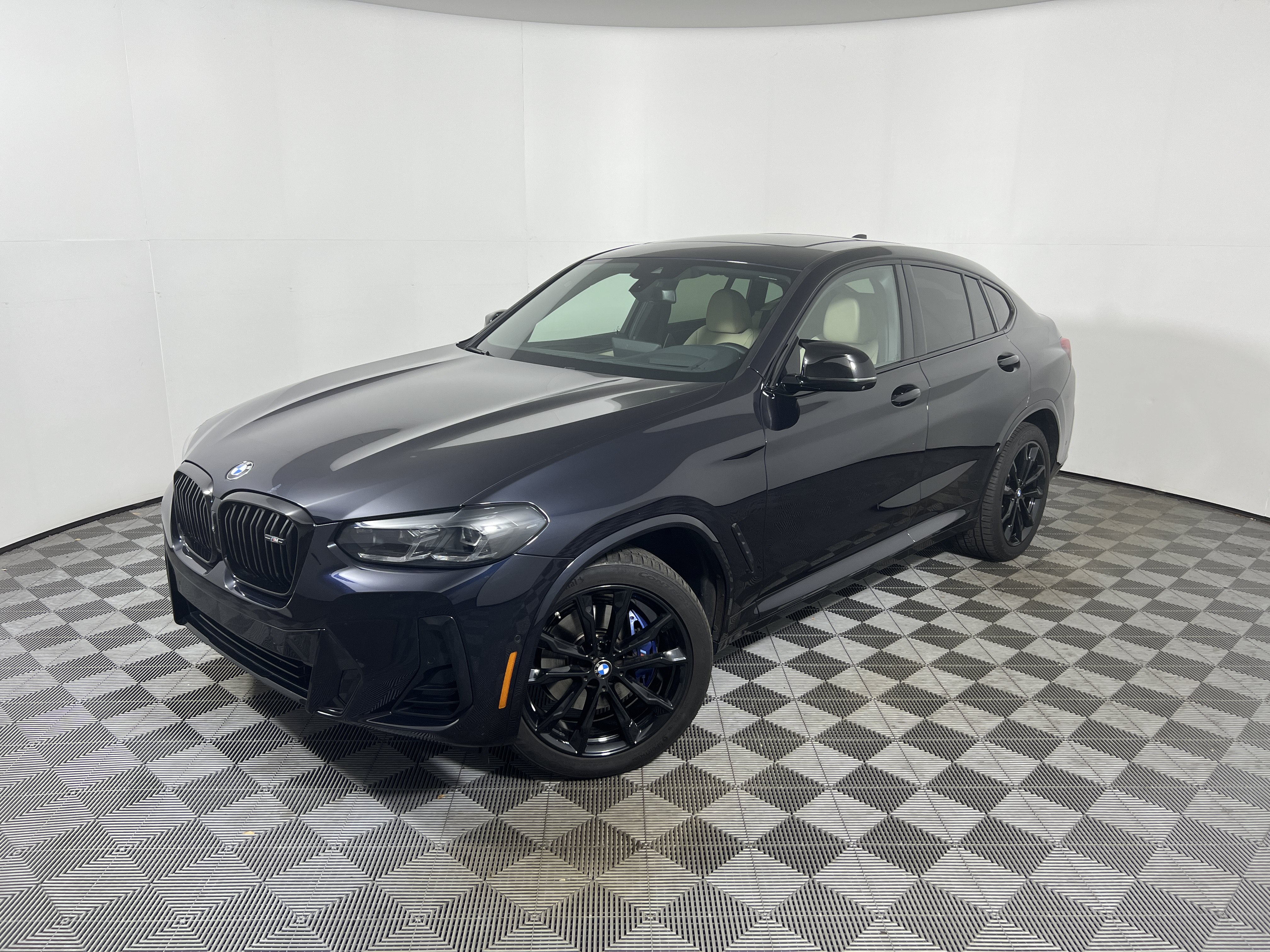 Used 2024 BMW X4 M40i w/ Premium Package AWD/4WD image 1
