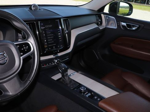 Used 2018 Volvo XC60 T6 Inscription w/ Convenience Package AWD/4WD image 13