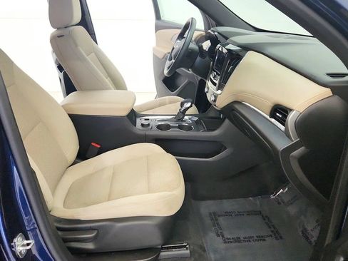 Used 2023 Chevrolet Traverse LS FWD image 29