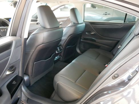 Used 2023 Lexus ES 250 w/ Premium Package AWD/4WD image 22