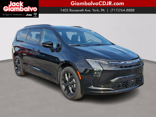 New 2027 Chrysler Pacifica Limited w/ Trailer Tow Group AWD/4WD image 1