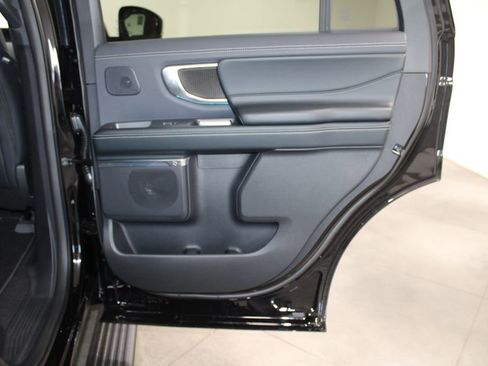 New 2025 Ford Expedition Platinum w/ Stealth Performance Package image 36