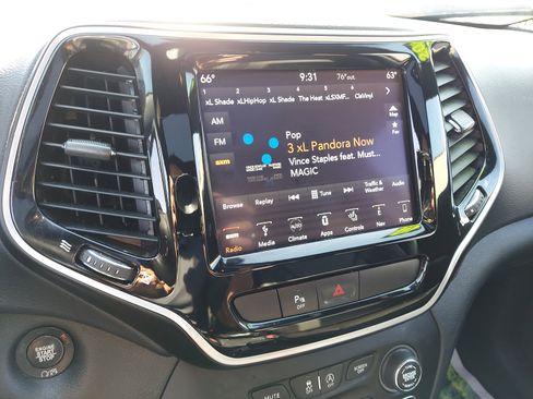 Certified 2019 Jeep Cherokee High Altitude image 18