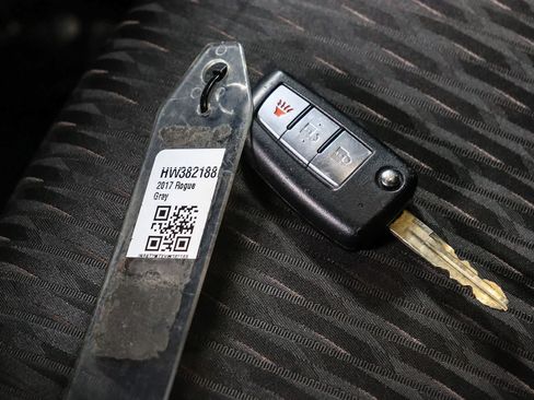 Used 2017 Nissan Rogue S FWD image 28