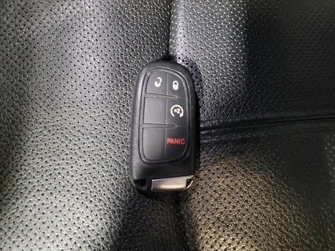 Used 2018 RAM 2500 Laramie w/ Convenience Group image 32