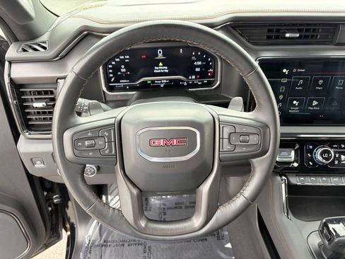 Used 2024 GMC Sierra 1500 AT4 w/ Technology Package AWD/4WD image 10