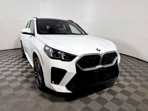 Used 2026 BMW X2 xDrive28i w/ M Sport Package AWD/4WD image 2