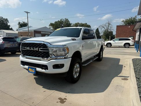 Used 2022 RAM 2500 Big Horn w/ Level 1 Equipment Group AWD/4WD image 3