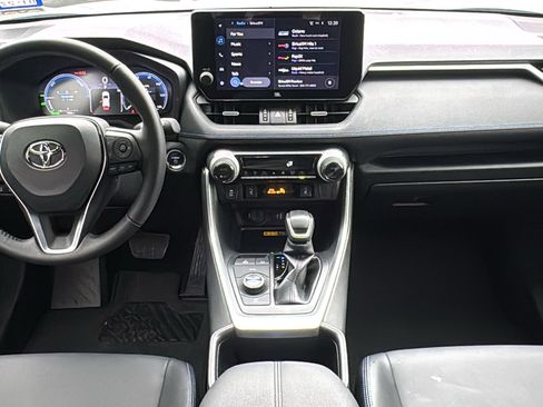 Used 2025 Toyota RAV4 XSE image 17