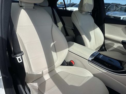 Used 2023 Mercedes-Benz C 300 Sedan image 15